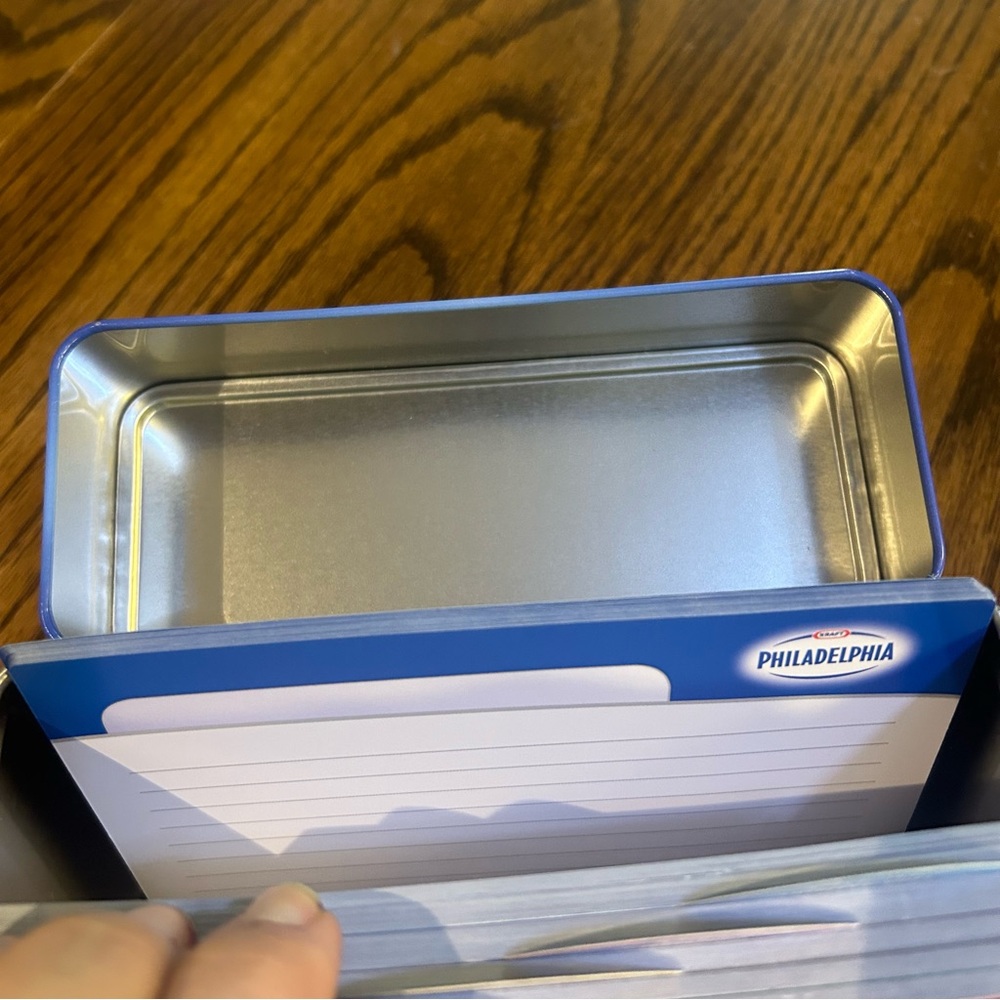 Philadelphia Recipe Collection Tin - Picture 6 of 6